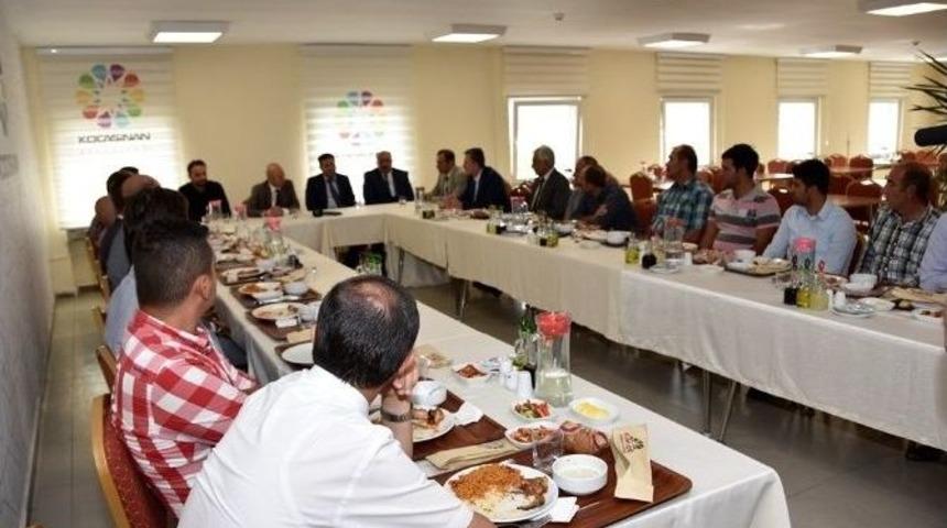 Başkan &Ccedil;olakbayrakdar&rsquo;dan Saha &Ccedil;alışanlarına Teşekk&uuml;r Yemeği