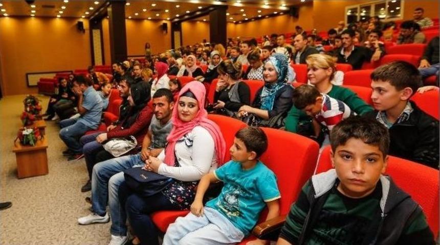 Sincan&rsquo;da Tiyatro G&uuml;nleri