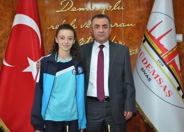 Sivas Demirspor Sporcusu Aydın Gençler Balkan Tekvando Şampiyonası’na Katılacak