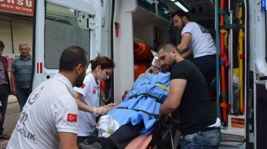 Eski Başkonsolosun Babası Kazada Yaralandı