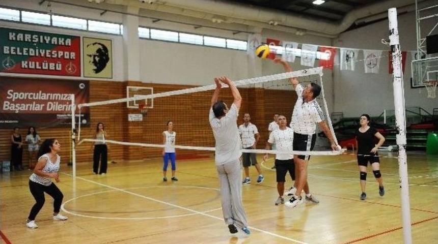 Karşıyakalı &Ccedil;alışanlar &lsquo;filede&rsquo; Buluştu