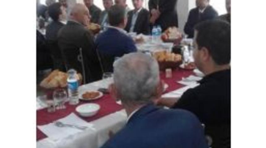 Hizan Kaymakamı Husumetli İki K&ouml;y&uuml; Barıştırdı