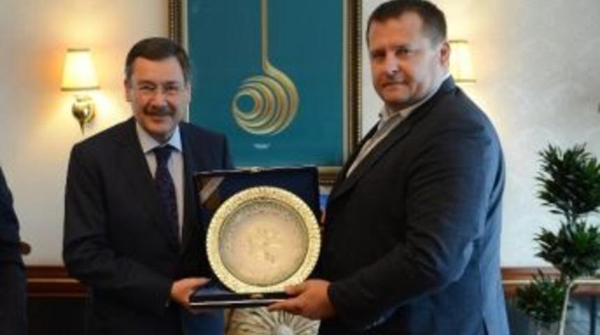 Başkan G&ouml;k&ccedil;ek&rsquo;e Ukrayna Heyetinden Ziyaret