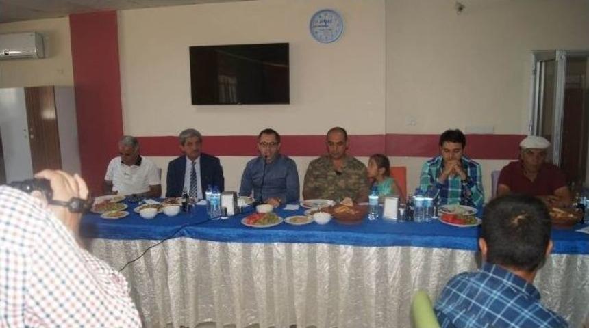 Kaymakam Ko&ccedil;, Şehit Aileleriyle Bir Araya Geldi