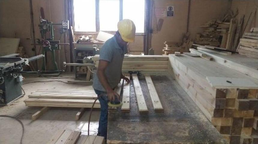 Belediye At&ouml;lyeleri Aralıksız &Ccedil;alışıyor