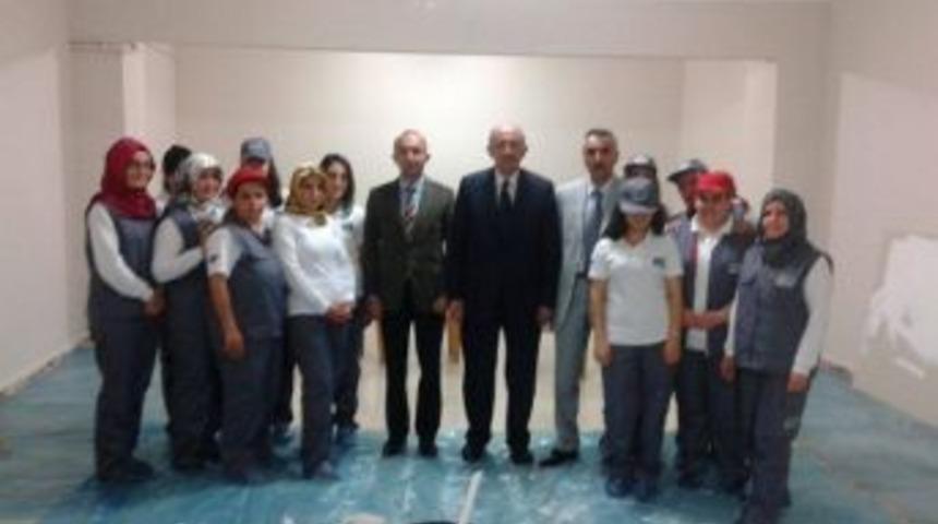 &lsquo;kadın Boyacı Ustalar Projesi&rsquo;ne İlgi B&uuml;y&uuml;k