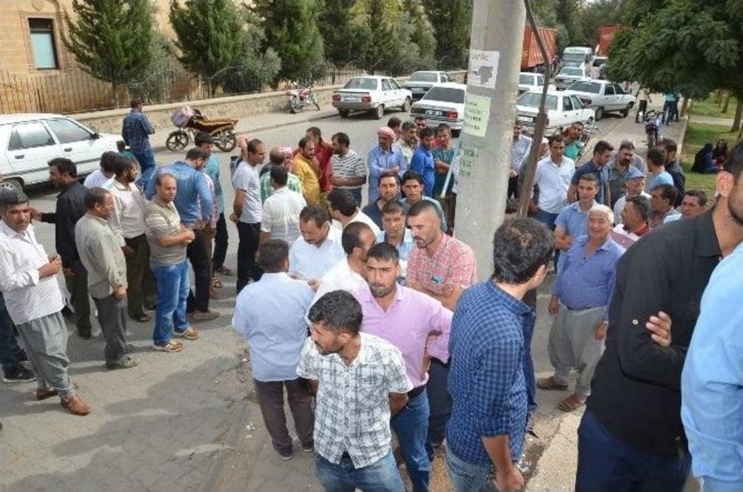 Viranşehir&rsquo;de Y&uuml;zlerce Metrelik İş Kuyruğu