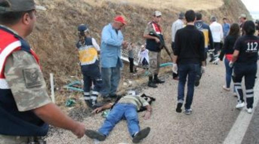 Elazığ&rsquo;daki Trafik Kazasında &Ouml;l&uuml; Sayısı 3&rsquo;e Y&uuml;kseldi