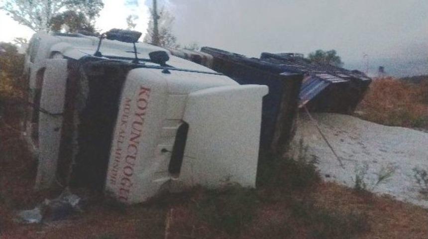 Aşırı Hız Ve Yağış Kazaya Neden Oldu