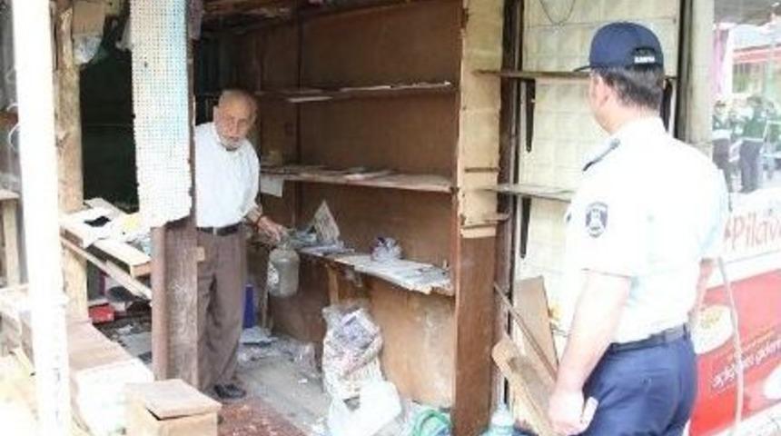 Orta Cami&rsquo;de Ruhsatsız 11 D&uuml;kkan Yıkıldı