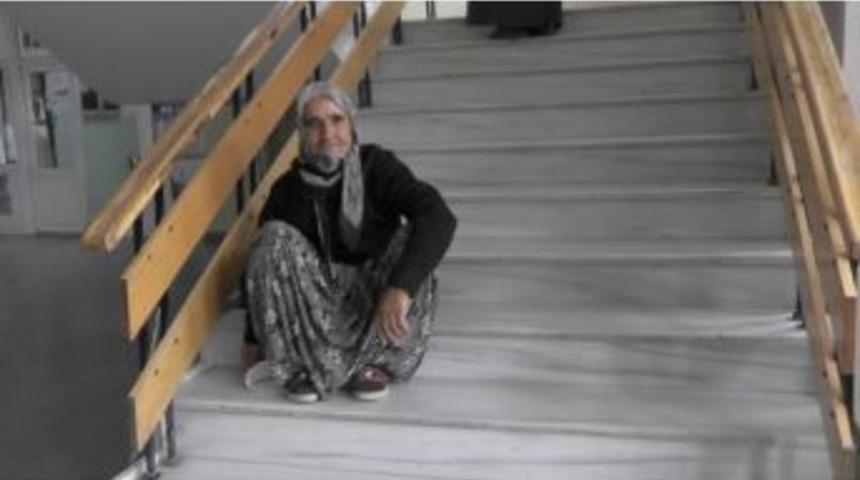 Kulu’daki Hükümet Konağı’na Yaşlılardan Asansör Talebi