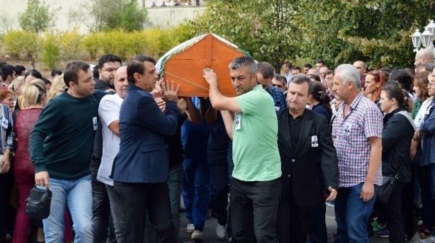 Ambulansın Devrilmesi Sonucu &Ouml;len Sağlık Memuru İ&ccedil;in T&ouml;ren D&uuml;zenlendi