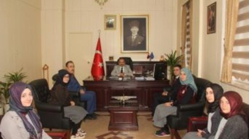 Bayburt Kız Anadolu İmam Hatip Lisesi &Ouml;ğrencilerinden Vali Ustaoğlu&rsquo;na Ziyaret