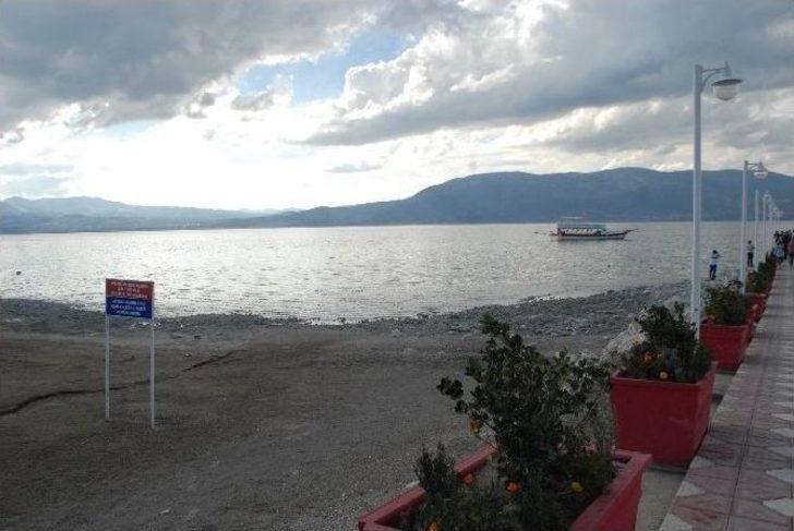 Burdur Gölü, 54 Santimetre Çekildi G2