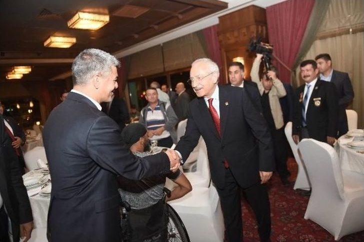 Chp Genel Başkanı Kılıçdaroğlu, Gazilerle Bir Araya Geldi G4