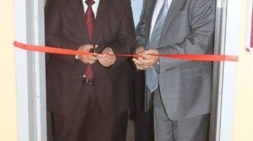 Derinkuyu Cumhuriyet İlkokuluna Zenginleştirilmiş K&uuml;t&uuml;phane A&ccedil;ıldı