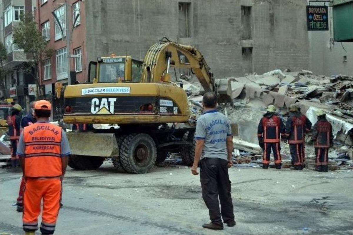 Bağcılar&rsquo;da 5 Katlı Bina &Ccedil;&ouml;kt&uuml;