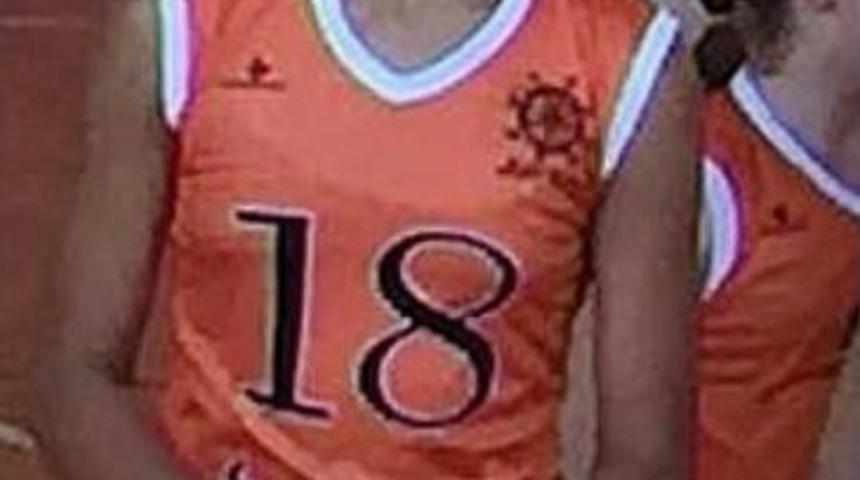 12 Yaşında Voleybolcu, Eczacıbaşı&rsquo;nda