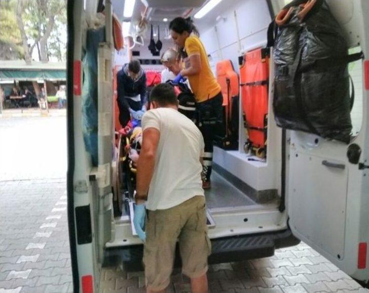 Çanakkale’de Tur Otobüsüyle Otomobil Çarpıştı: 3 Yaralı G5