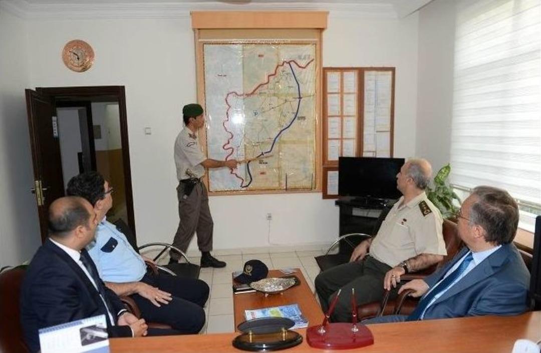 Vali &Ouml;zdemir, Meri&ccedil;&rsquo;te İncelemelerde Bulundu