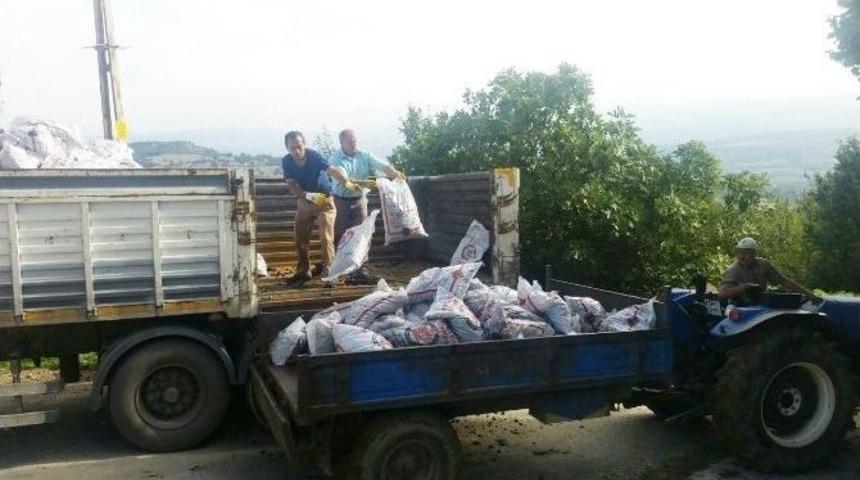 Hisarcık&rsquo;ta 700 Aileye Bin Ton K&ouml;m&uuml;r Yardımı
