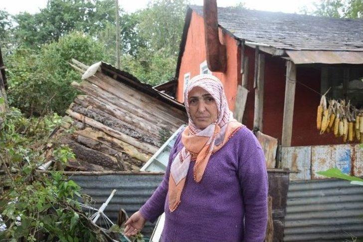 Giresun’un Eynesil İlçesinde Dere Kenarlarındaki Ev Ve İş Yerleri Sele Teslim Oldu G4