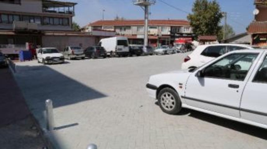 Başiskele&rsquo;de 400 Metrekarelik Alan Otoparka D&ouml;n&uuml;şt&uuml;r&uuml;ld&uuml;