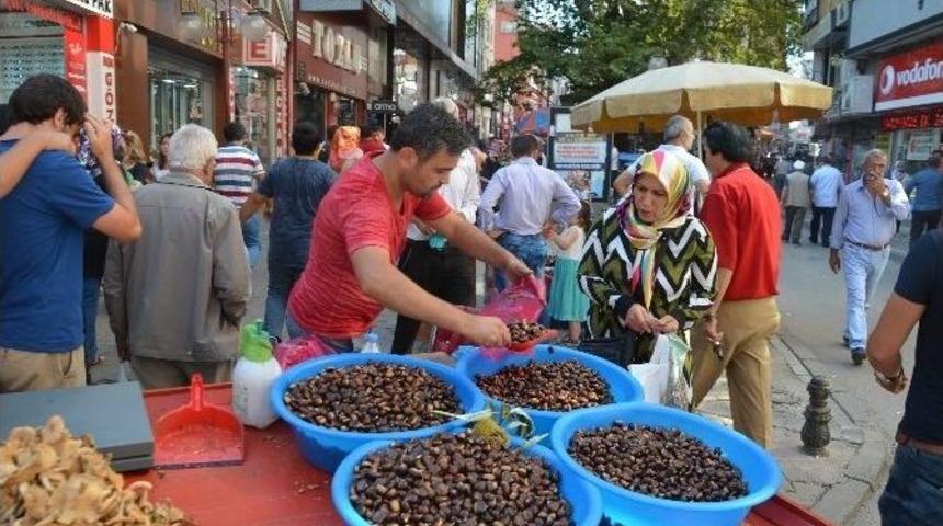 Kışın Vazge&ccedil;ilmez Yiyeceği Kestane Tezgahlarda