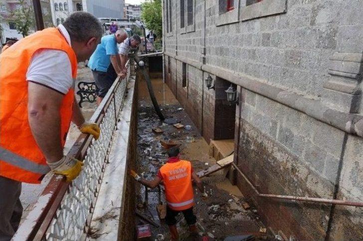 Beşikdüzü’de Yaralar Sarılmaya Çalışılıyor G4