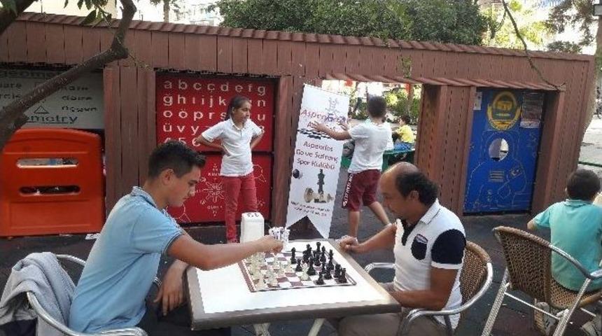 Serik&rsquo;te Satran&ccedil; Caddeye Taşındı