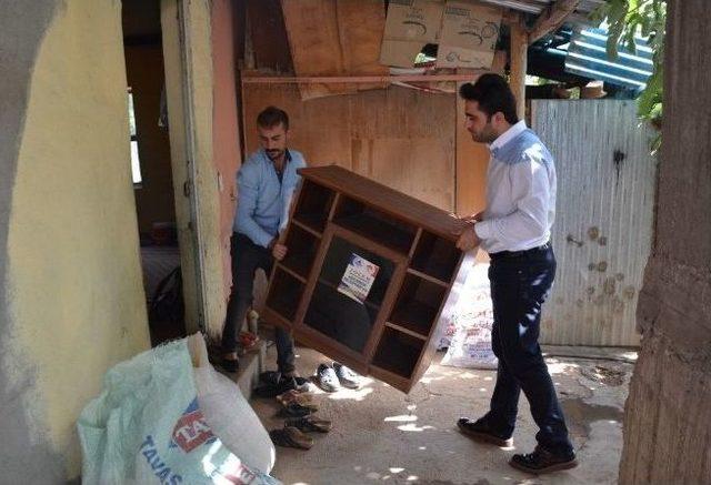 Togem Yoksul Ailenin Yüzünü Güldürdü