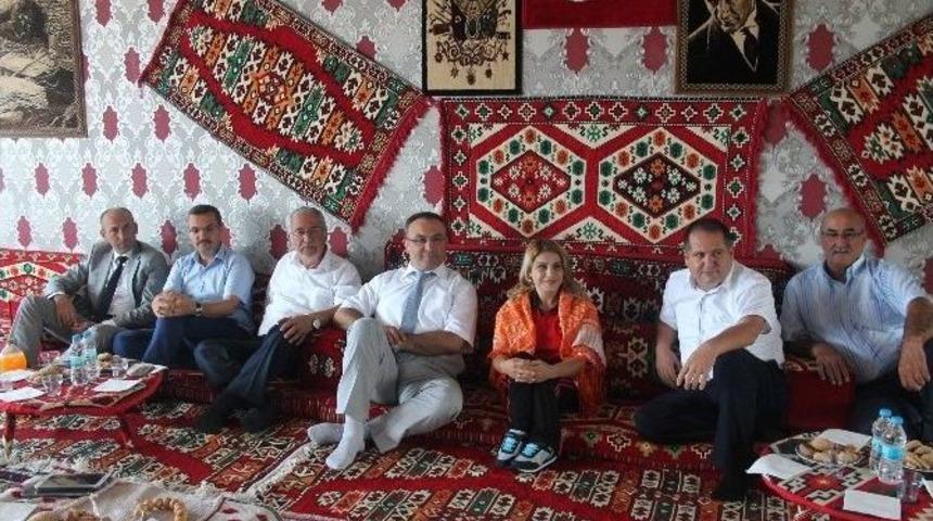 Şampiyon Halterci Y&ouml;r&uuml;kleri Ziyaret Etti