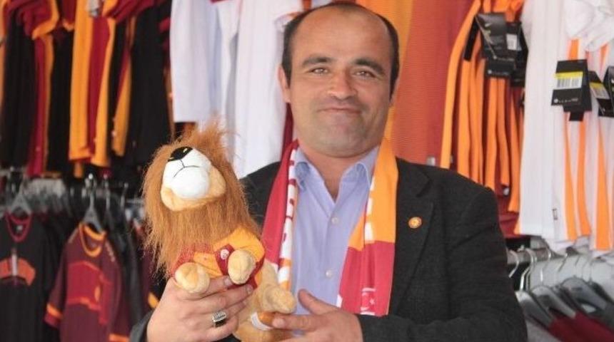 Galatasaray Gezici Mağazası İlgi Görüyor