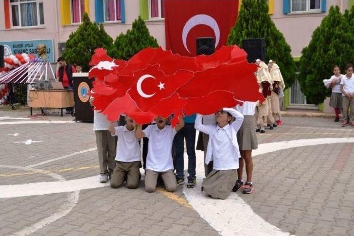 Ayvalık’ta Yeni Öğretim Yılına Gecikmeli Tören G3