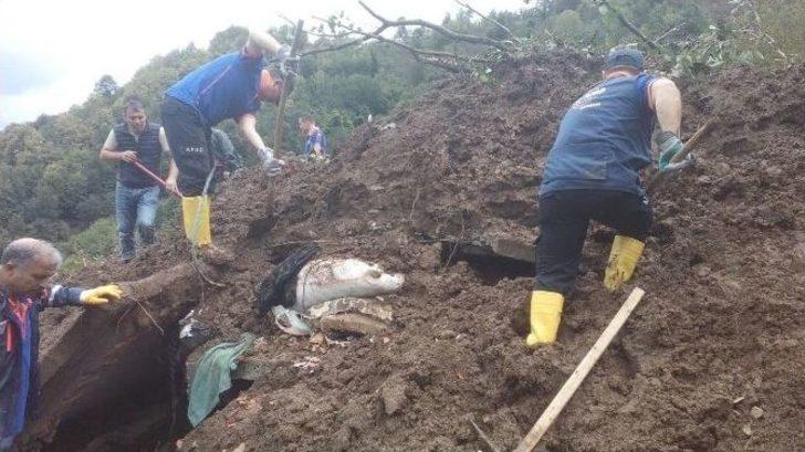 Beşikdüzü İlçesinde Yaşanan Afette Kaybolan Gülten Angın’ı Arama Çalışmaları Sürüyor G3