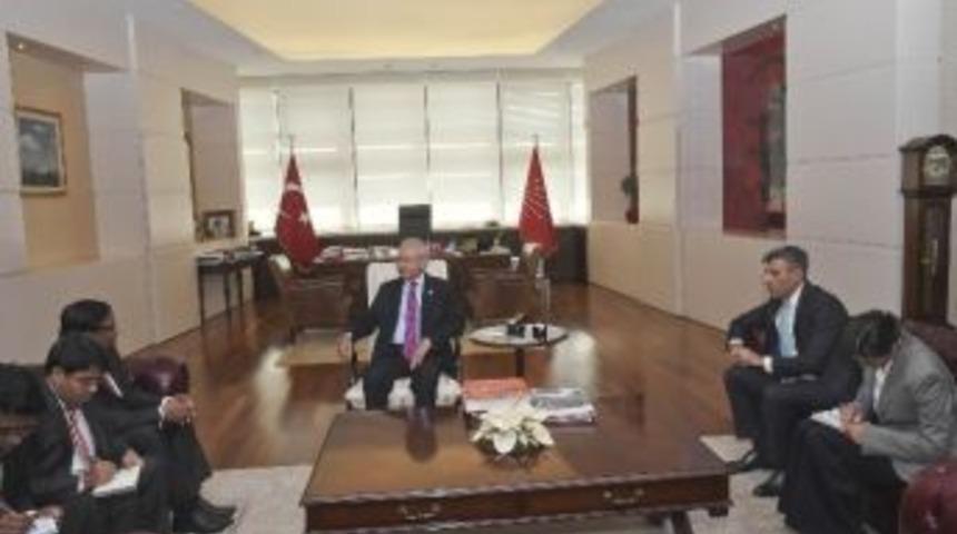 Kılı&ccedil;daroğlu, Bangladeş B&uuml;y&uuml;kel&ccedil;isi Sıddıki&rsquo;yi Kabul Etti