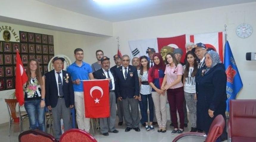 Afyonkarahisar&rsquo;da Gen&ccedil;lerden Gazilere Ziyaret