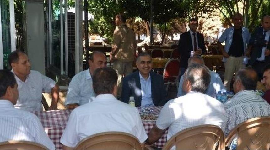 Vali Koçak, Efeler’de Muhtarlarla Bir Araya Geldi