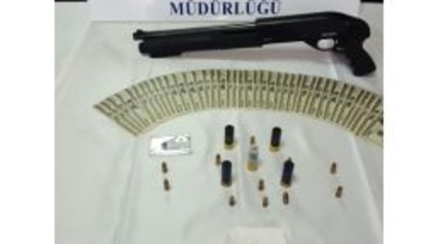 2&rsquo;si Cezaevi Firarisi 3 Aranan Şahıs Yakalandı