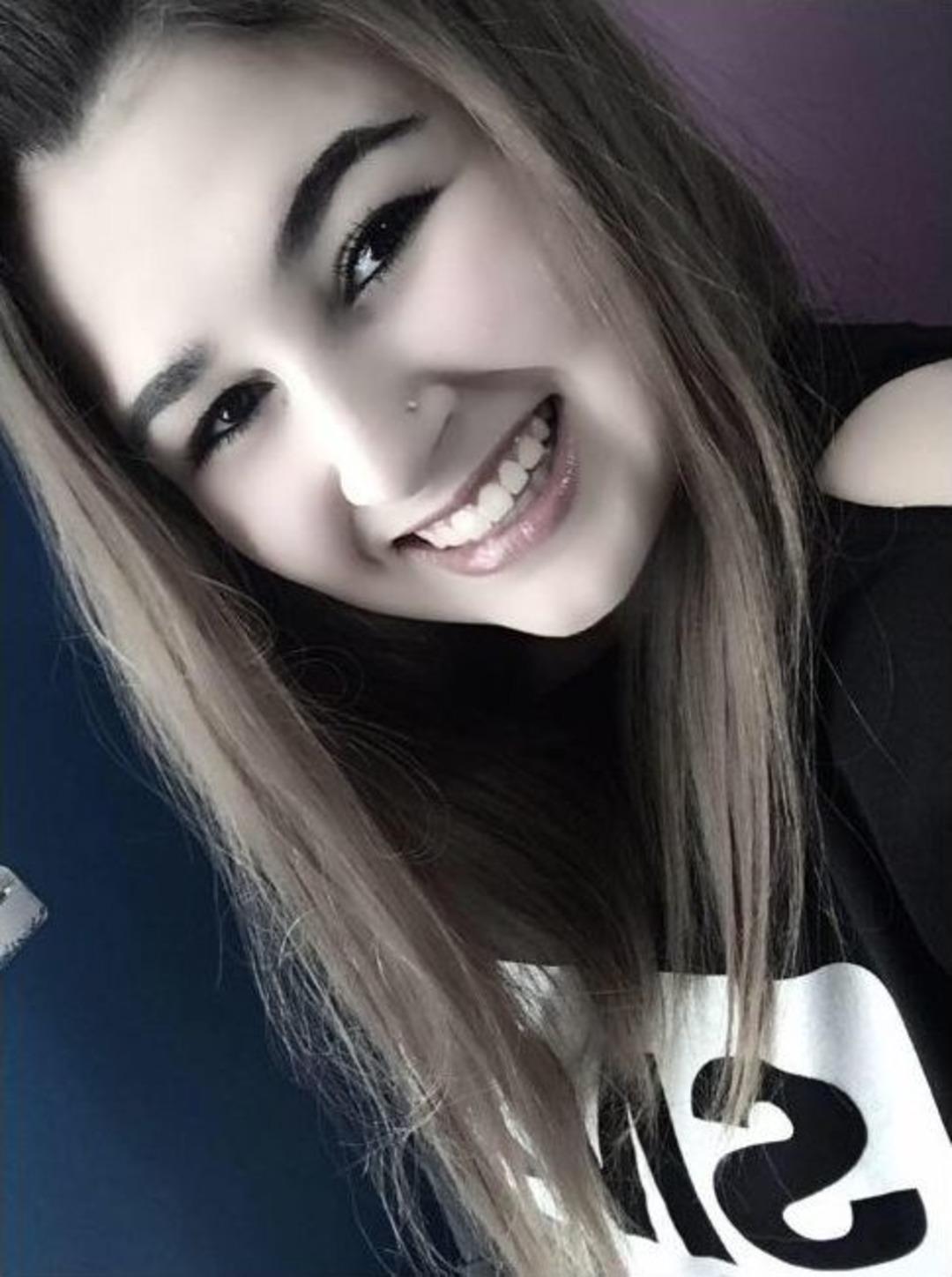 17 Yaşındaki Yaren Yaşam M&uuml;cadelesini Kaybetti