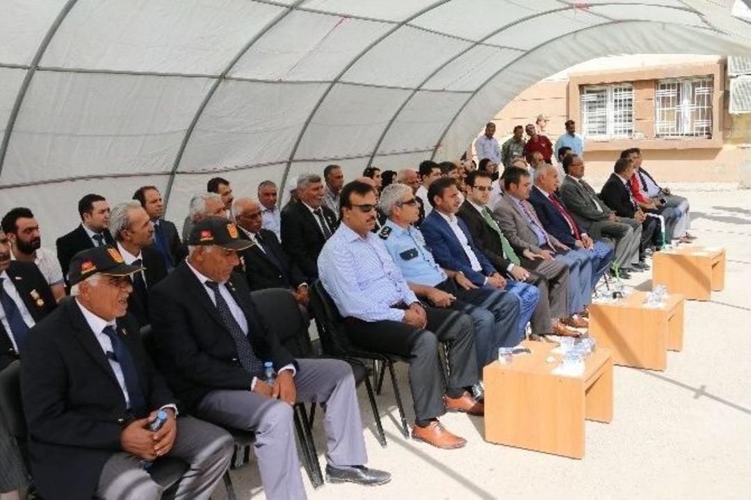 Minik &Ouml;ğrenciler 15 Temmuz Demokrasi Şehitlerini Andı