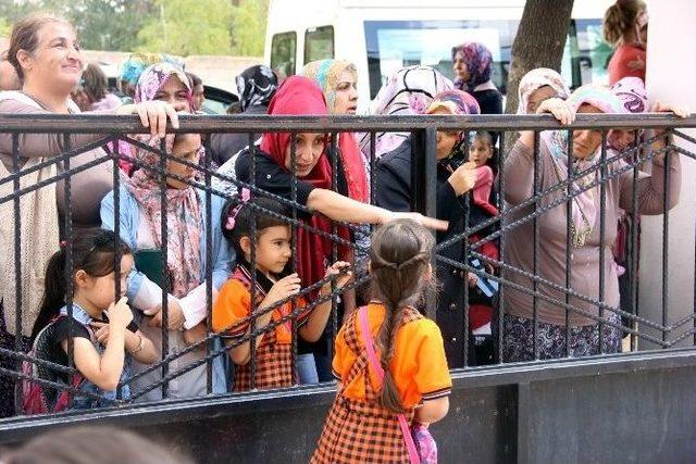 Gaziantep’te Velilerin Okula Girişi Yasaklandı