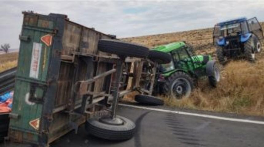 Tekirdağ&rsquo;da Trakt&ouml;r R&ouml;morku Devrildi: 1 Yaralı