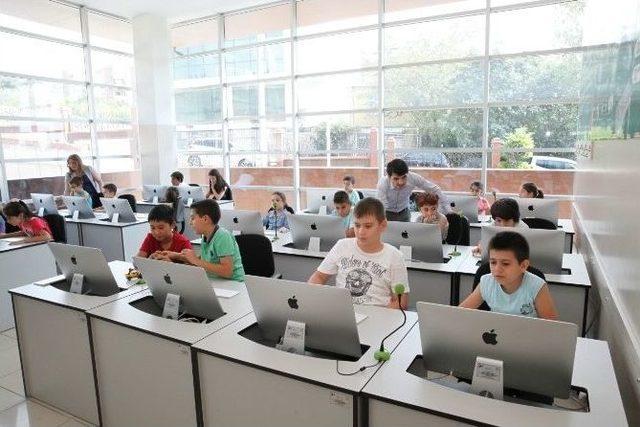 Küçükçekmece’de Çocuk Üniversitesi Açılıyor