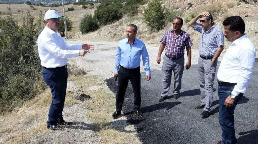 Başkan G&uuml;rlesin Kale Mahallesindeki &Ccedil;alışmaları İnceledi