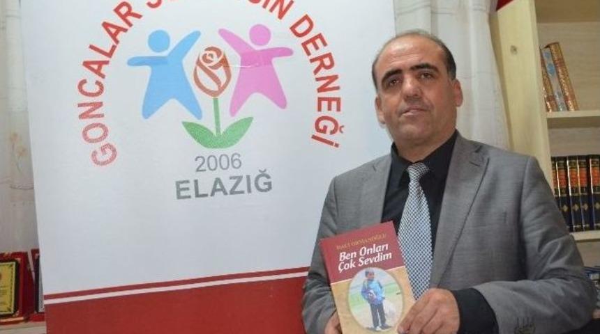 Fedakar &Ouml;ğretmen Kitabının Gelirini Derneğe Bağışladı