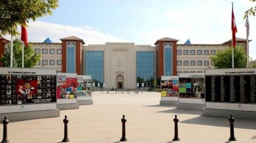 Sel&ccedil;uklu Belediyesinden 15 Temmuz Sergisi