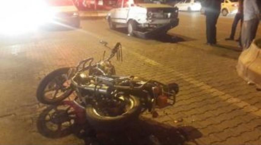 Otomobil İle Motosiklet &Ccedil;arpıştı