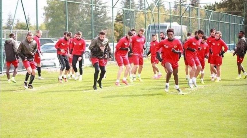 Eskişehirspor, &Uuml;mraniyespor İle Yapacağı Ma&ccedil;ın Hazırlıklarını S&uuml;rd&uuml;r&uuml;yor
