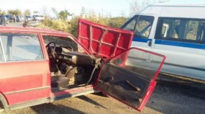 Tarım İş&ccedil;ilerini Taşıyan Minib&uuml;s Kaza Yaptı: 9 Yaralı